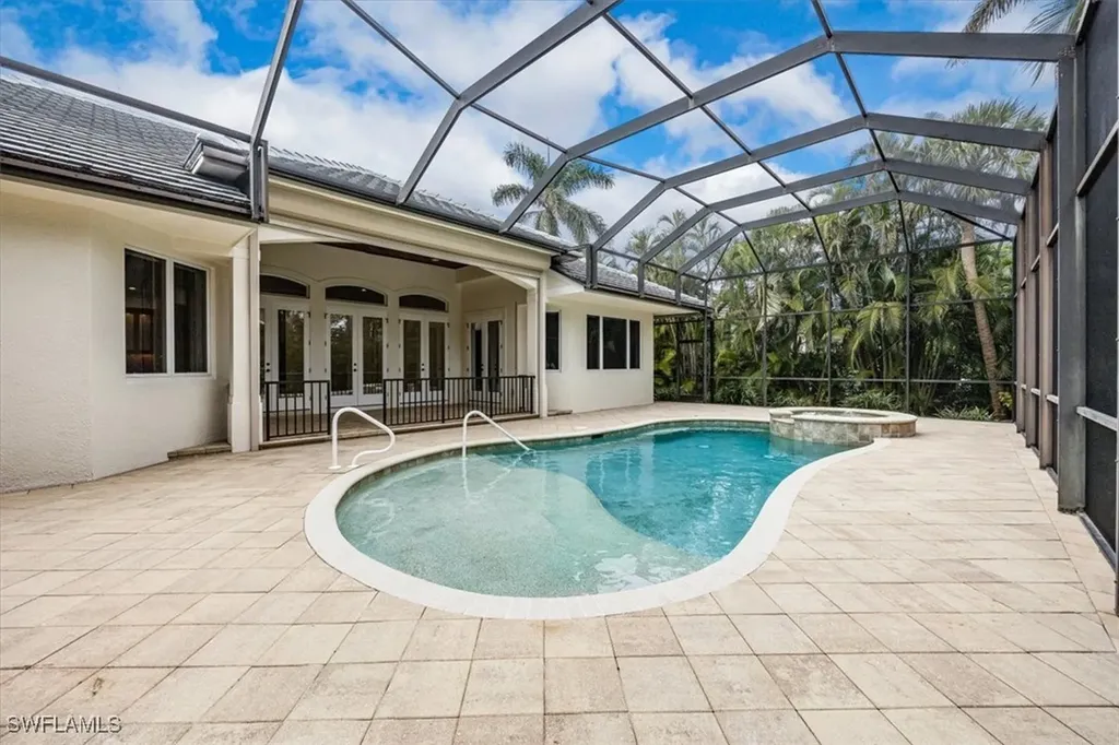 3110 Crayton Road Naples FL 34103