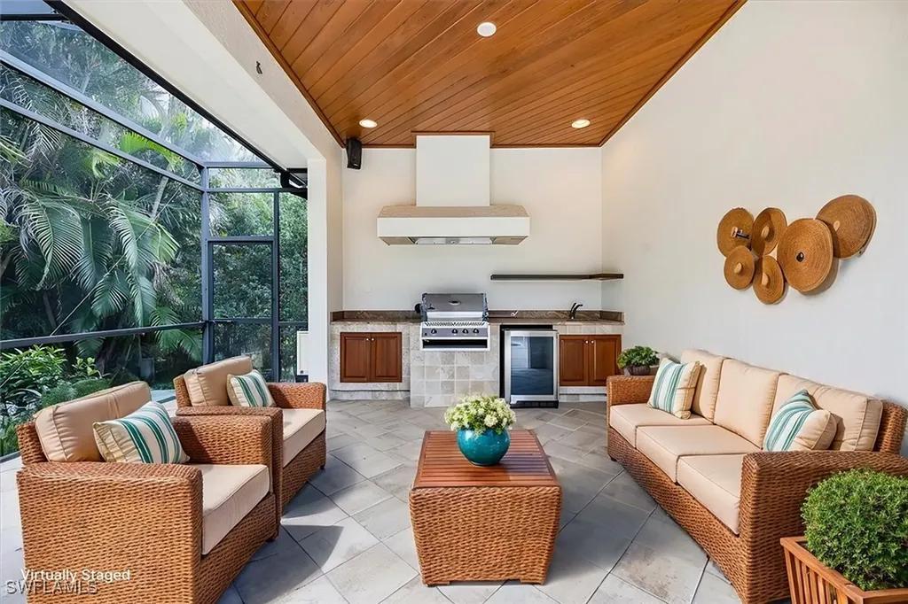 3110 Crayton Road Naples FL 34103