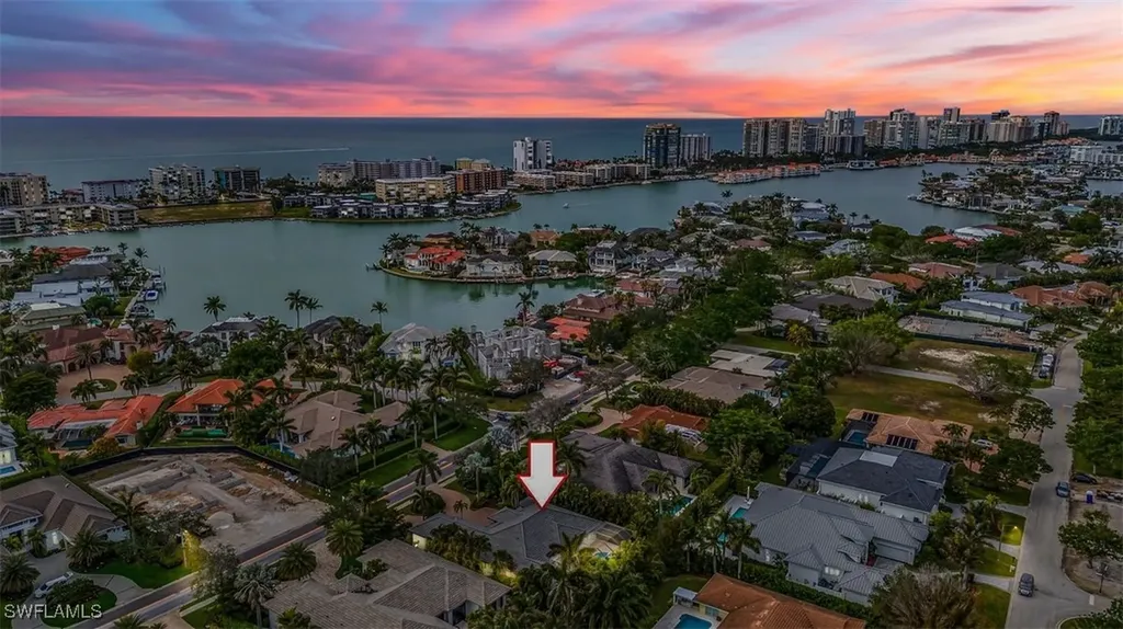 3110 Crayton Road Naples FL 34103