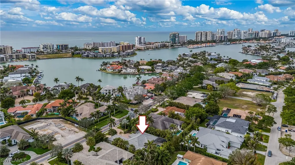 3110 Crayton Road Naples FL 34103