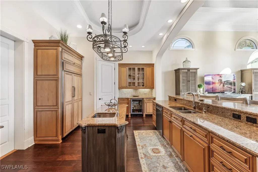 280 Egret Avenue Naples FL 34108