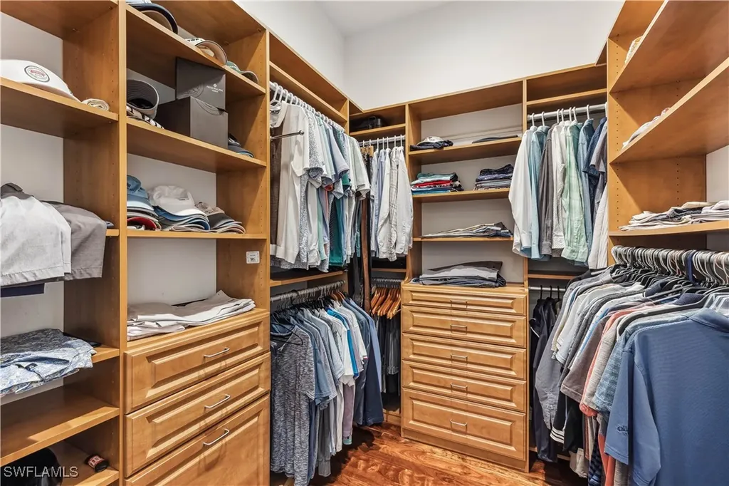 280 Egret Avenue Naples FL 34108