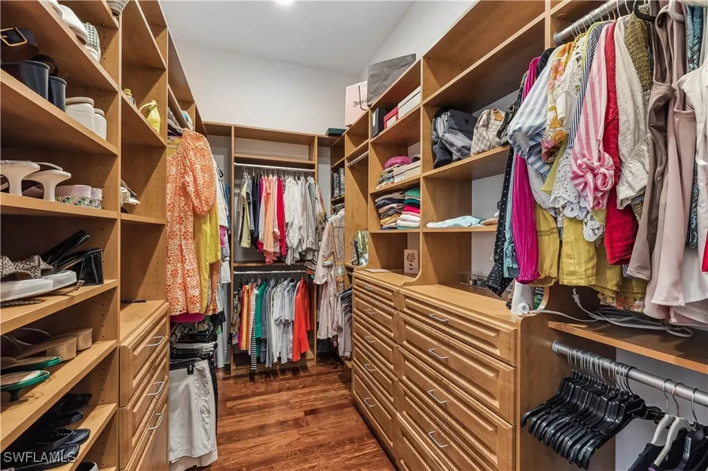 280 Egret Avenue Naples FL 34108
