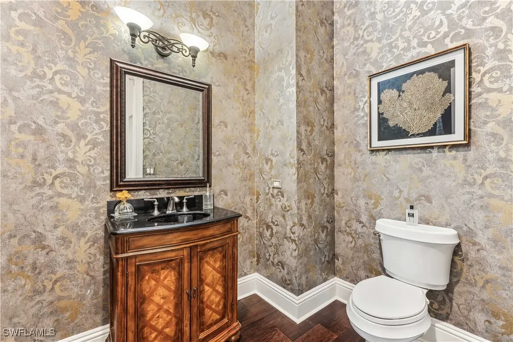 280 Egret Avenue Naples FL 34108
