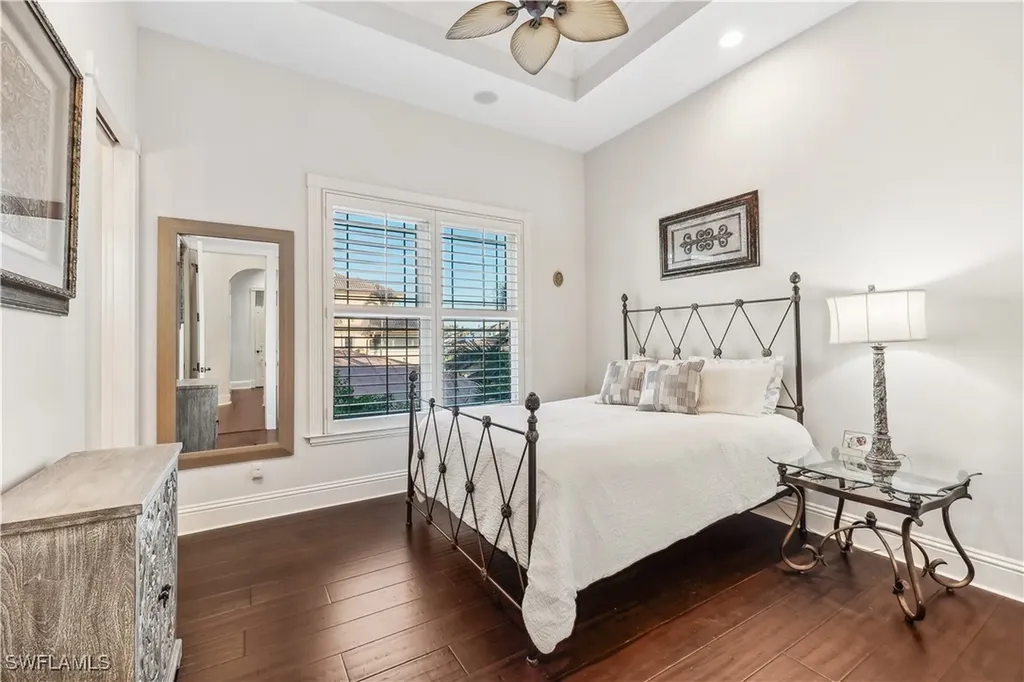 280 Egret Avenue Naples FL 34108
