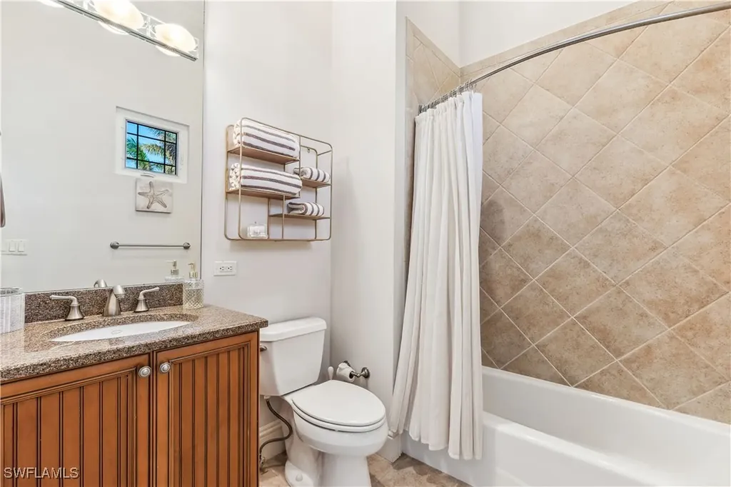 280 Egret Avenue Naples FL 34108