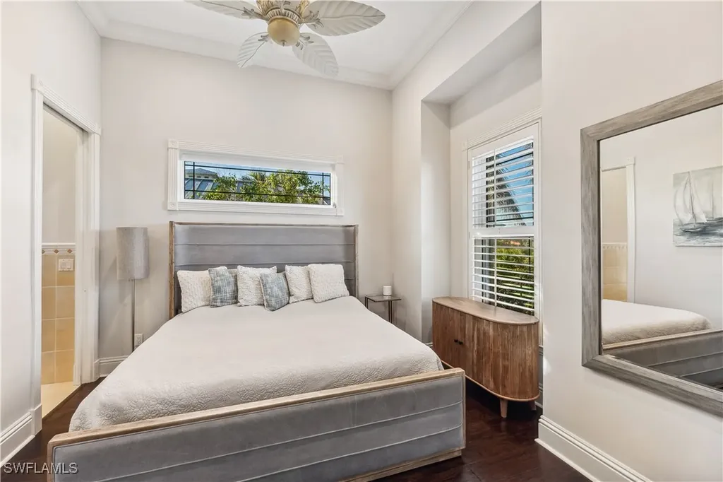 280 Egret Avenue Naples FL 34108