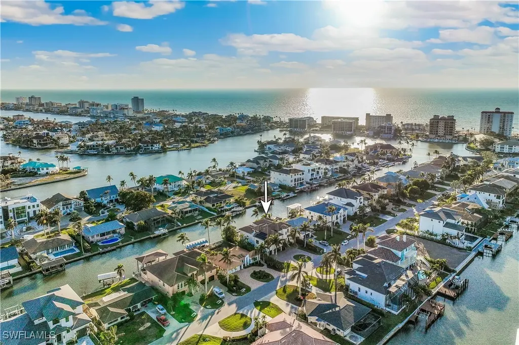280 Egret Avenue Naples FL 34108