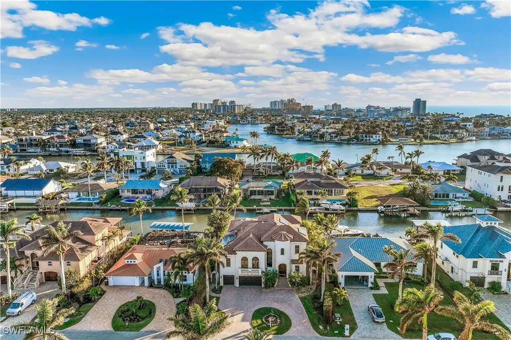 280 Egret Avenue Naples FL 34108