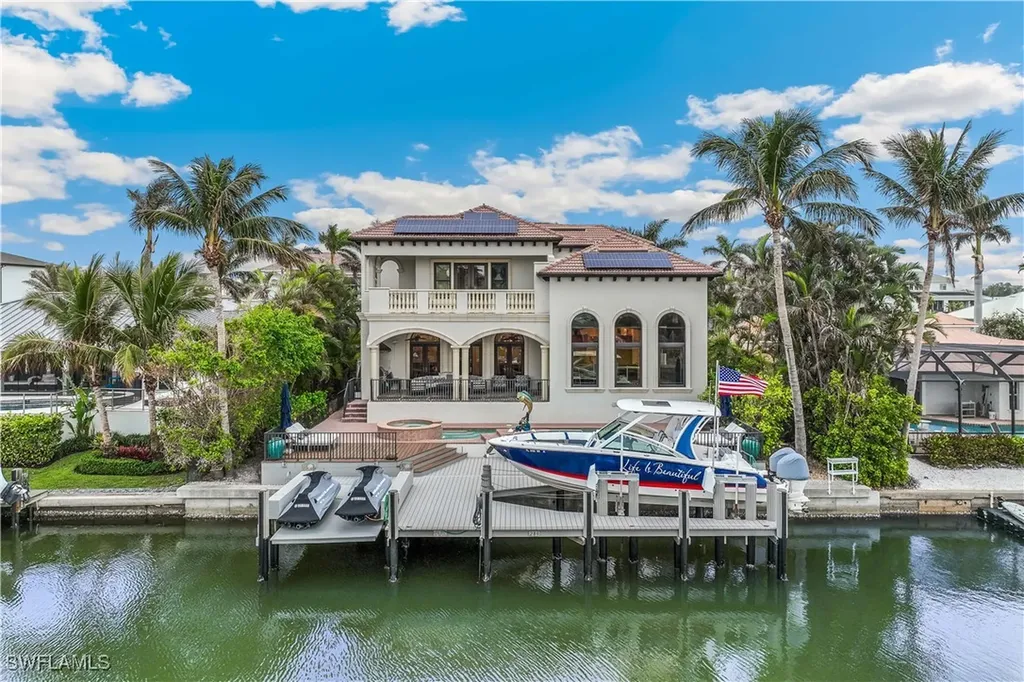 280 Egret Avenue Naples FL 34108