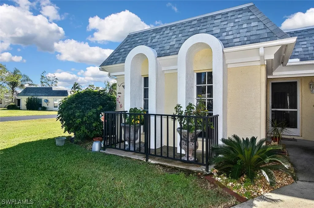 4 Park Lane Circle Lehigh Acres FL 33936