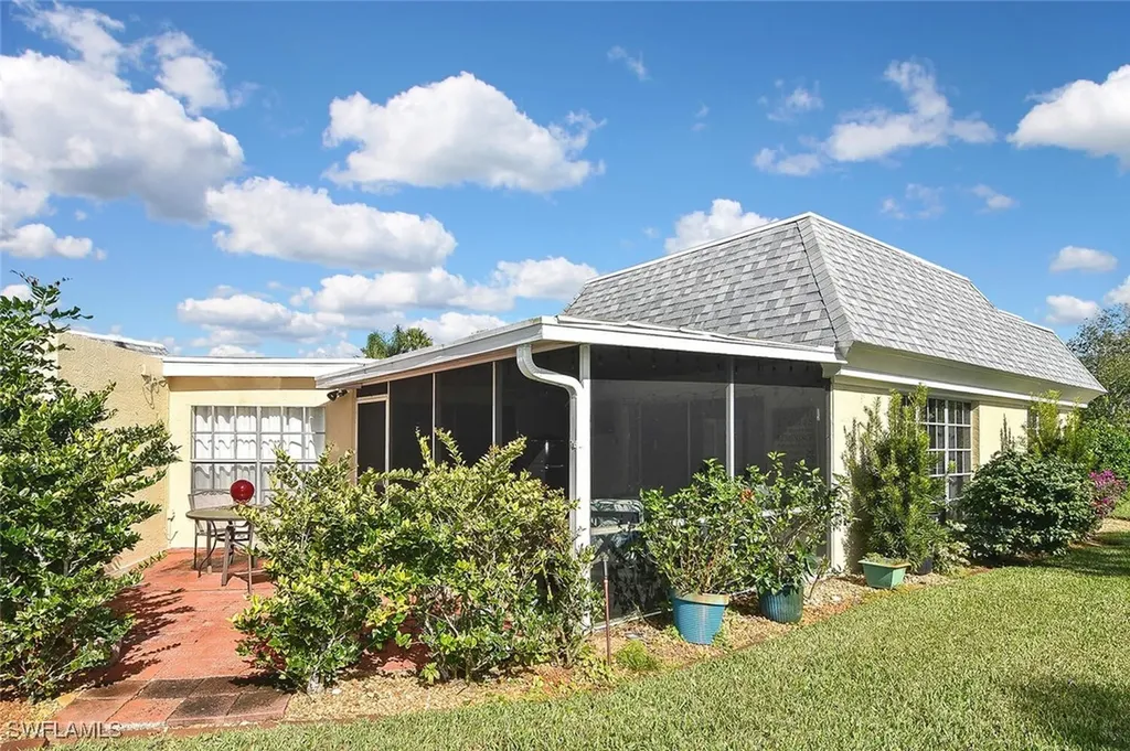 4 Park Lane Circle Lehigh Acres FL 33936