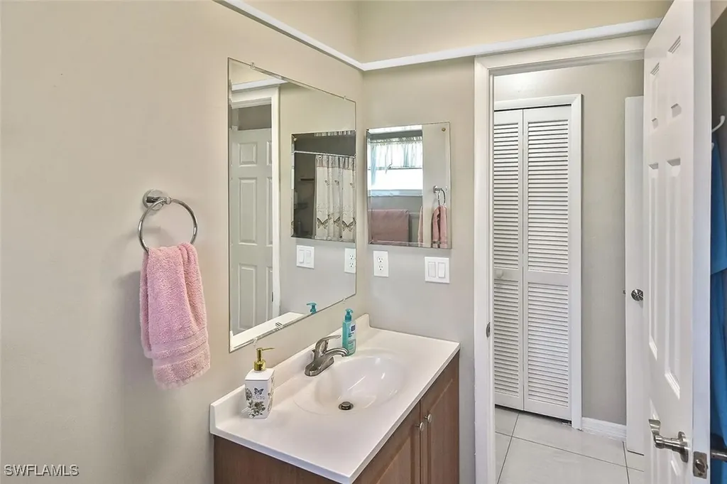 4 Park Lane Circle Lehigh Acres FL 33936
