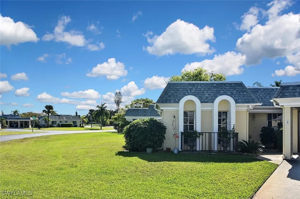 4 Park Lane Circle Lehigh Acres FL 33936