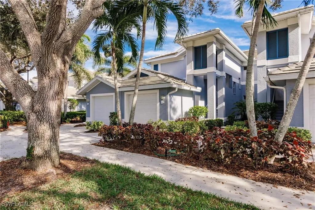 Naples FL, 770 Tarpon Cove Drive, Unit 201
