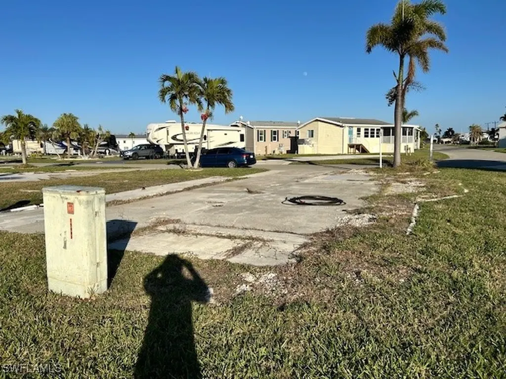 19681 Summerlin Road 596 Fort Myers FL 33908