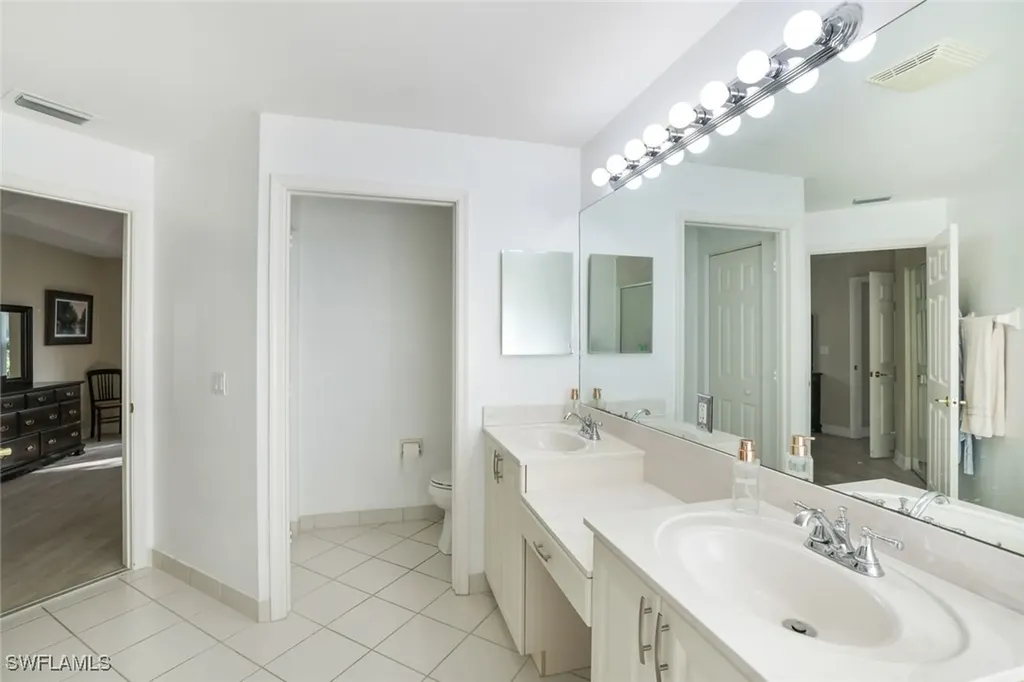1296 Barrigona Court Naples FL 34119