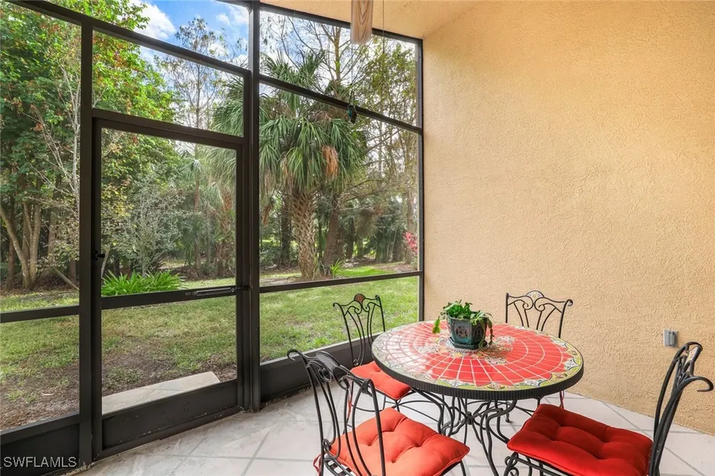 1296 Barrigona Court Naples FL 34119