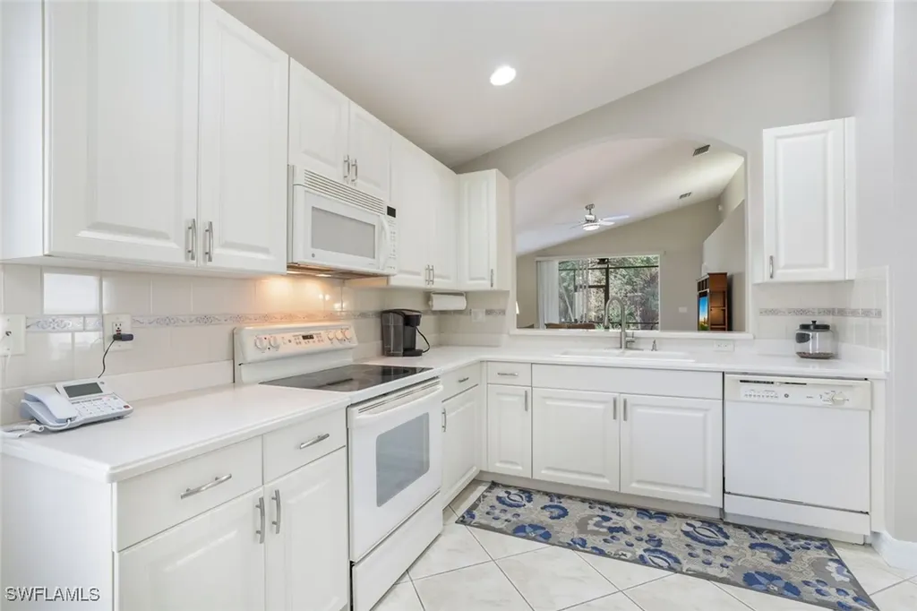 1296 Barrigona Court Naples FL 34119