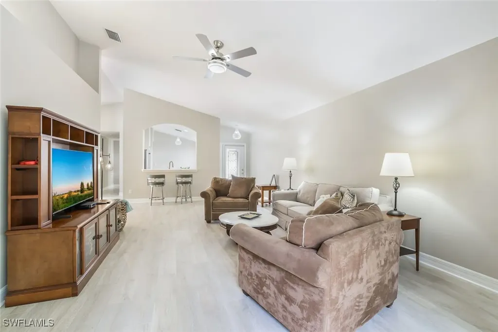 1296 Barrigona Court Naples FL 34119