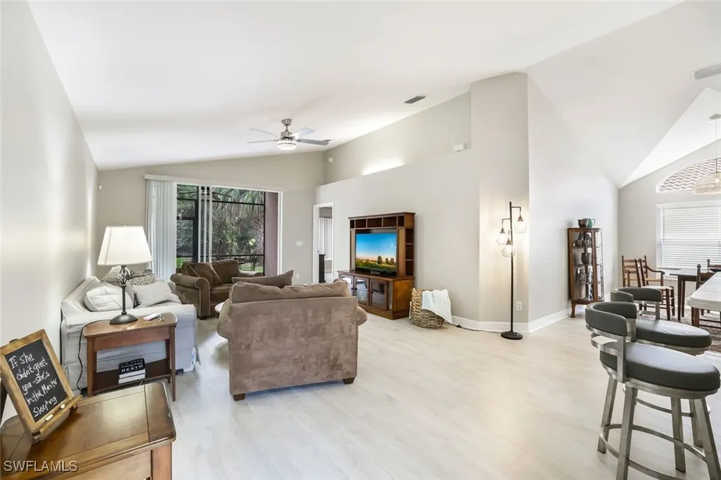 1296 Barrigona Court Naples FL 34119