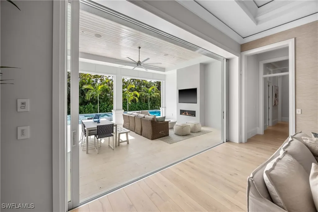 696 Fountainhead Lane Naples FL 34103