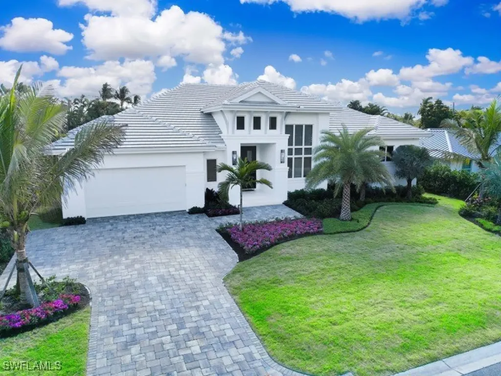 696 Fountainhead Lane Naples FL 34103