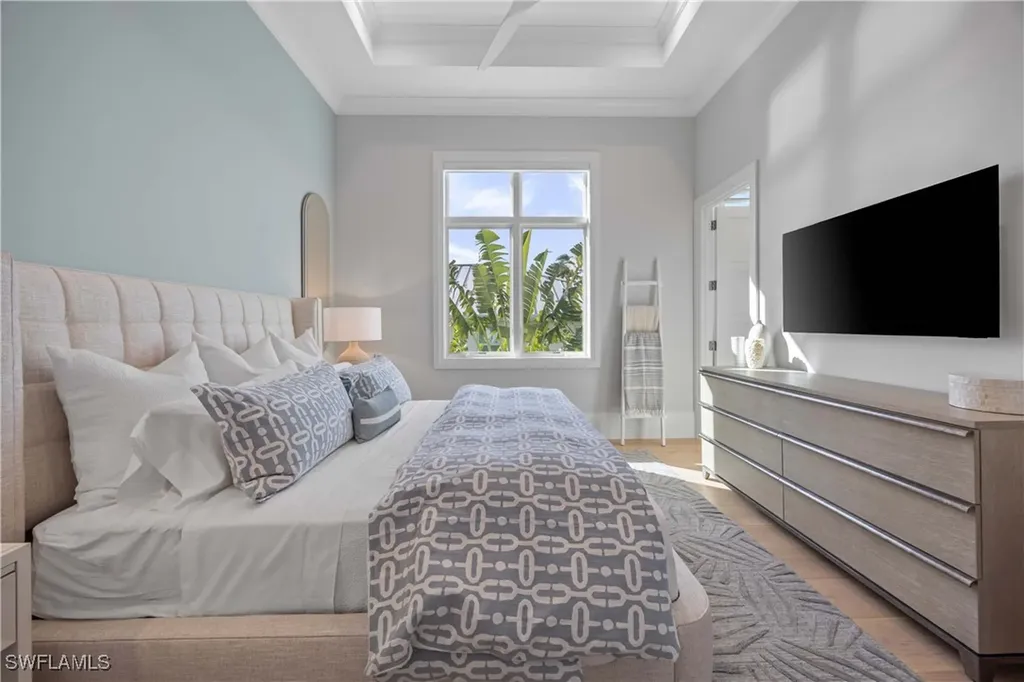 696 Fountainhead Lane Naples FL 34103
