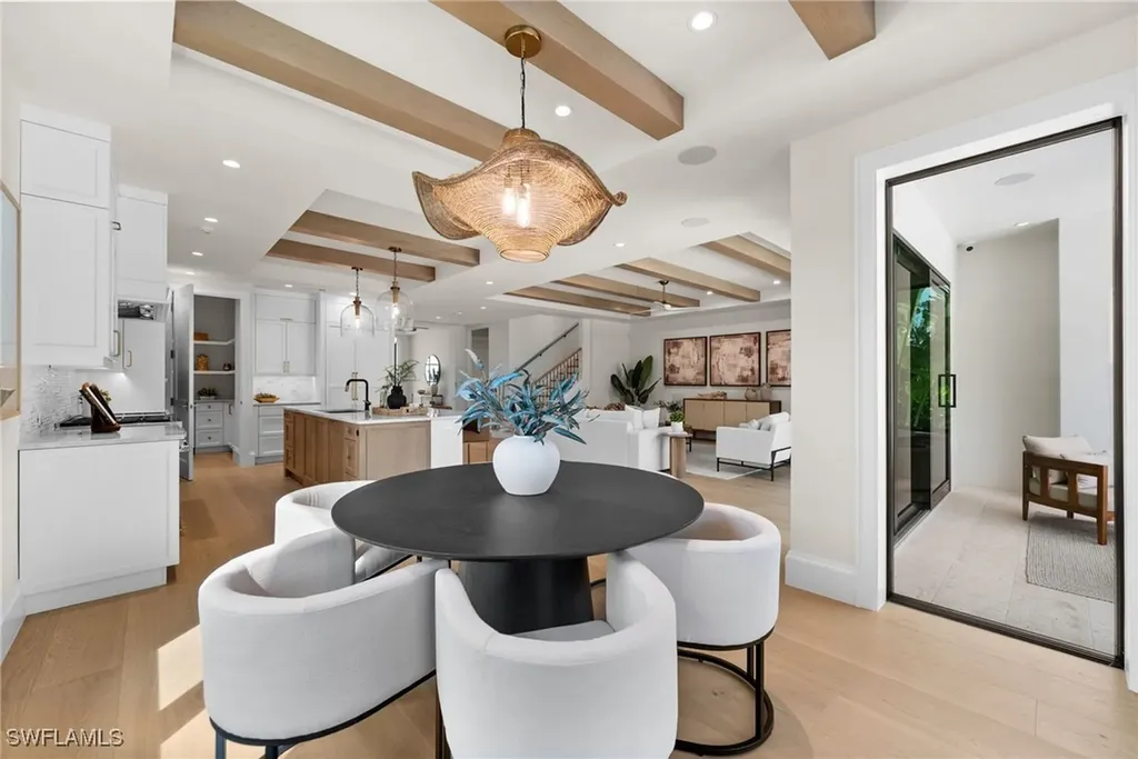 1120 10th Avenue N Naples FL 34102