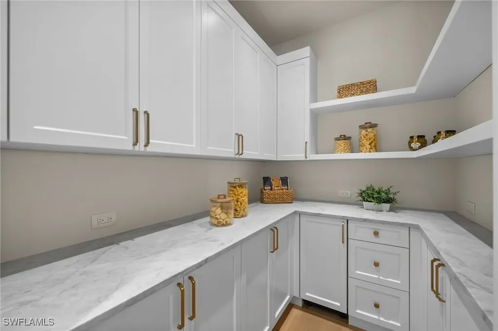 1120 10th Avenue N Naples FL 34102