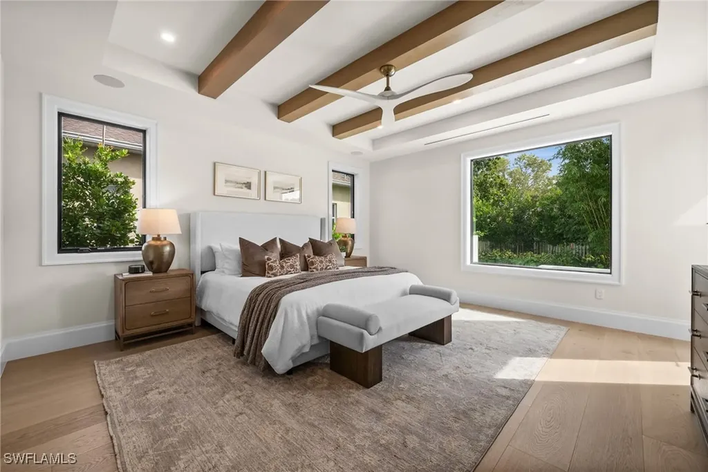 1120 10th Avenue N Naples FL 34102