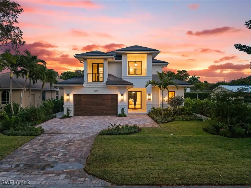 1120 10th Avenue N Naples FL 34102