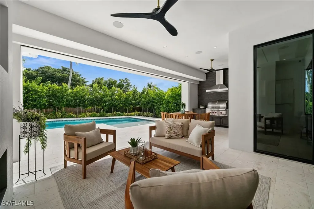 1120 10th Avenue N Naples FL 34102