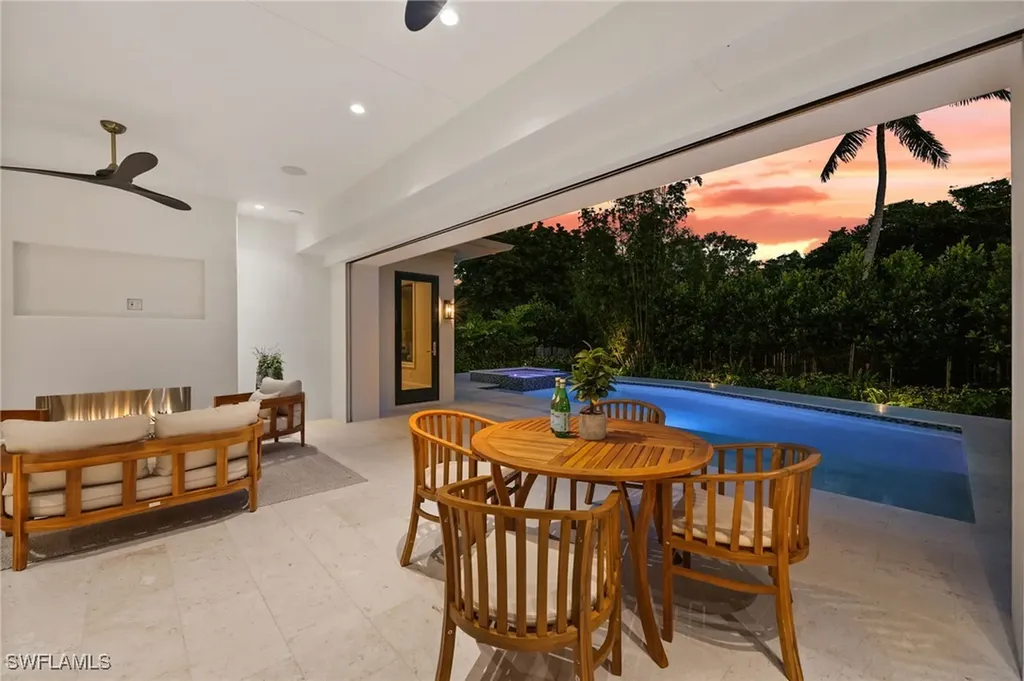 1120 10th Avenue N Naples FL 34102