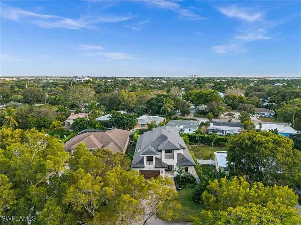 1120 10th Avenue N Naples FL 34102