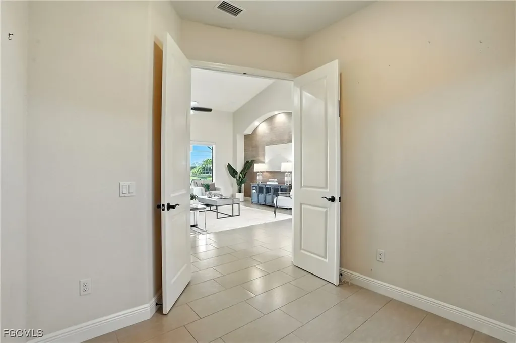 2108 SW 38th Terrace Cape Coral FL 33914