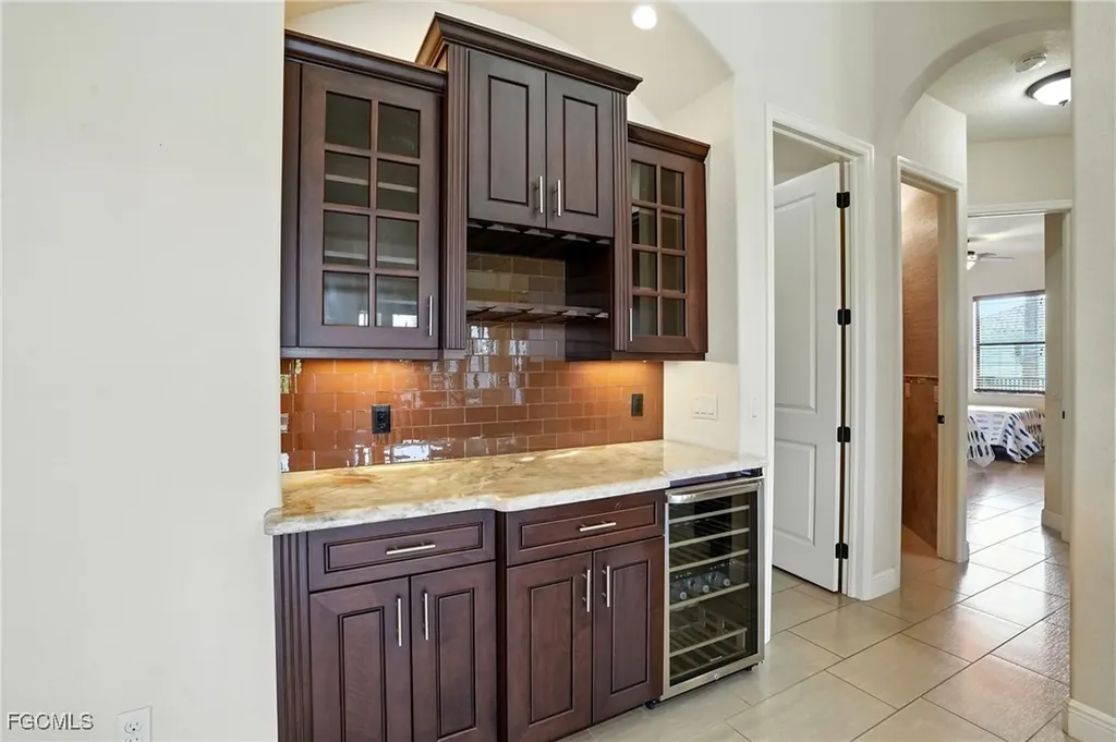 2108 SW 38th Terrace Cape Coral FL 33914