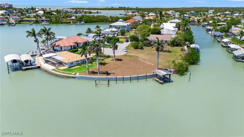 159 Tahiti Street Naples FL 34113