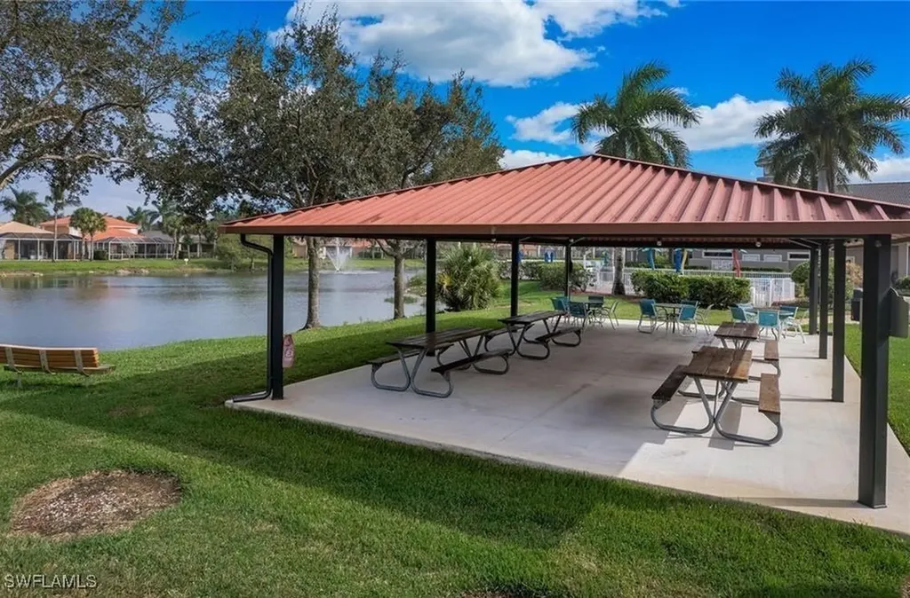 14594 Grapevine Drive Naples FL 34114