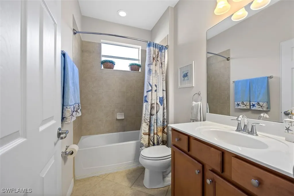 14594 Grapevine Drive Naples FL 34114