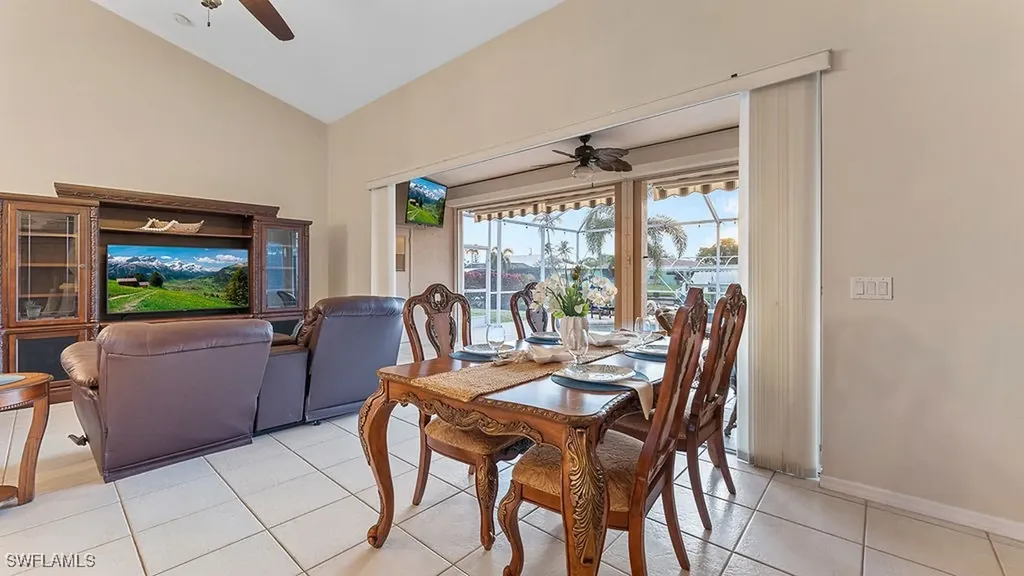 4212 SE 8th Place Cape Coral FL 33904