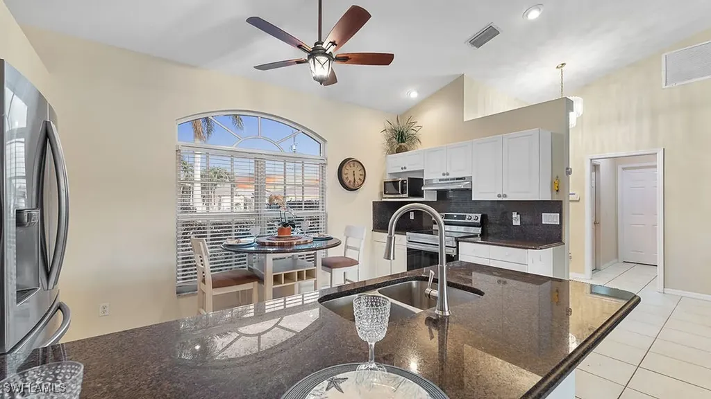 4212 SE 8th Place Cape Coral FL 33904