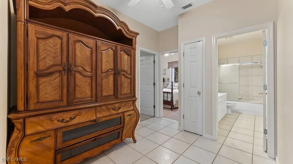 4212 SE 8th Place Cape Coral FL 33904