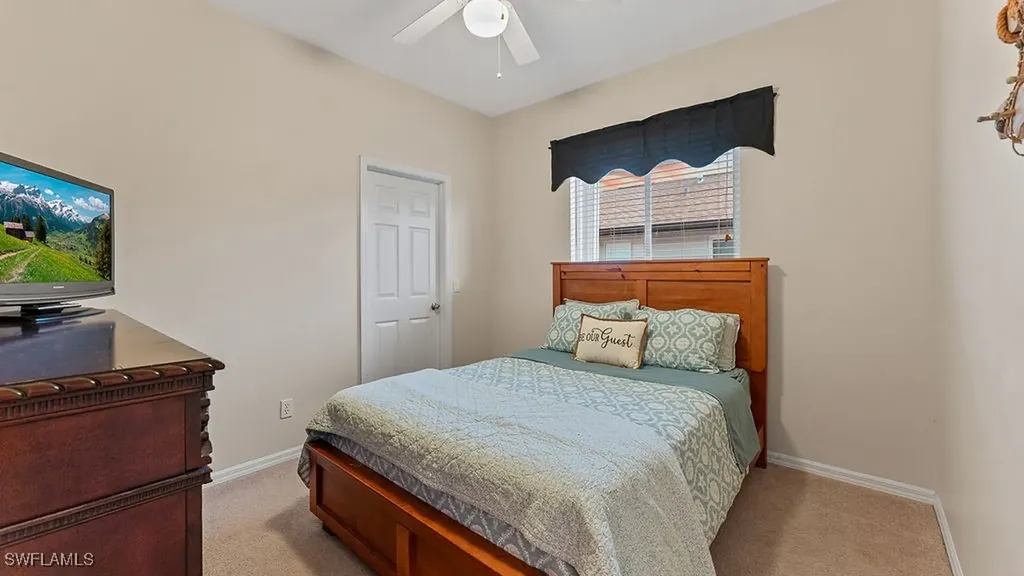 4212 SE 8th Place Cape Coral FL 33904