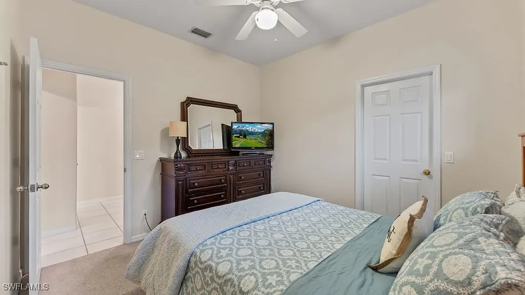 4212 SE 8th Place Cape Coral FL 33904