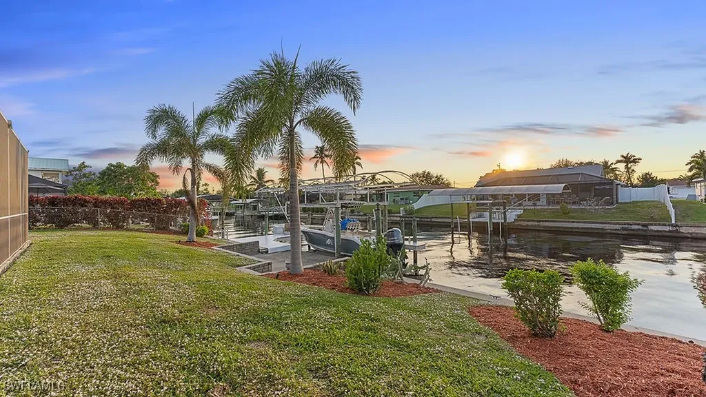 4212 SE 8th Place Cape Coral FL 33904