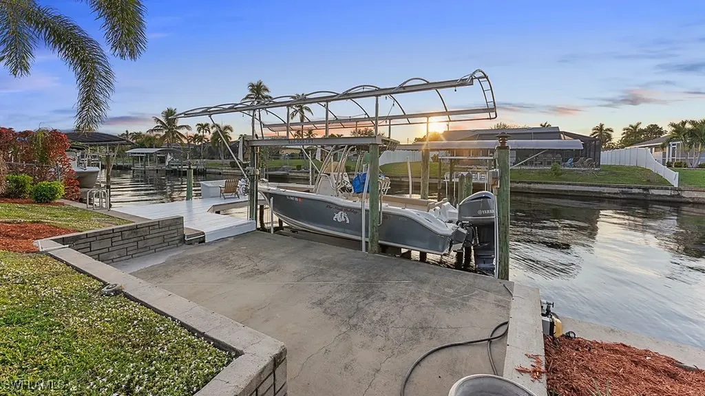 4212 SE 8th Place Cape Coral FL 33904