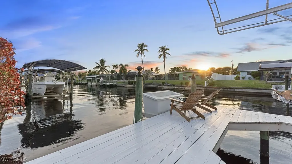 4212 SE 8th Place Cape Coral FL 33904
