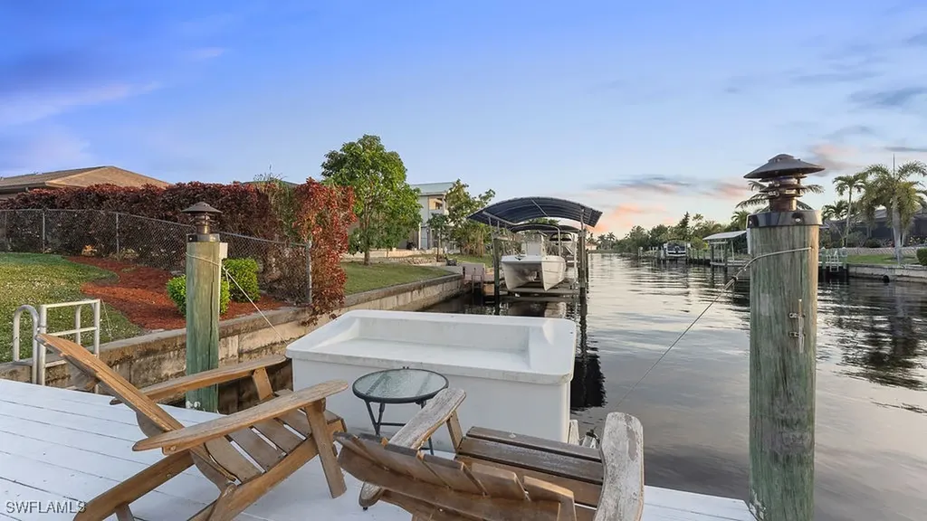 4212 SE 8th Place Cape Coral FL 33904