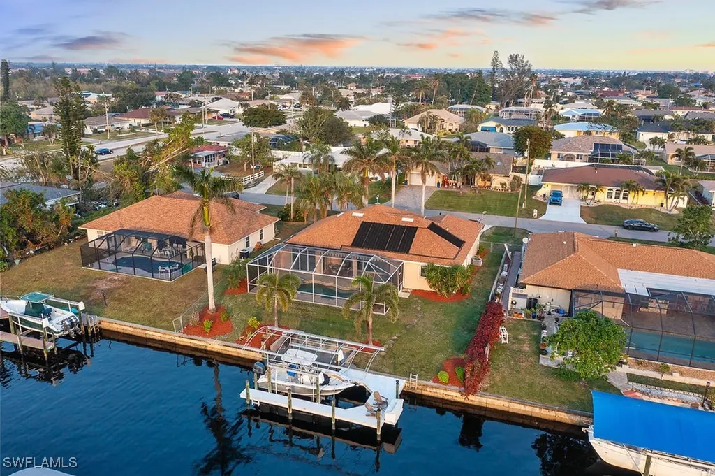 4212 SE 8th Place Cape Coral FL 33904
